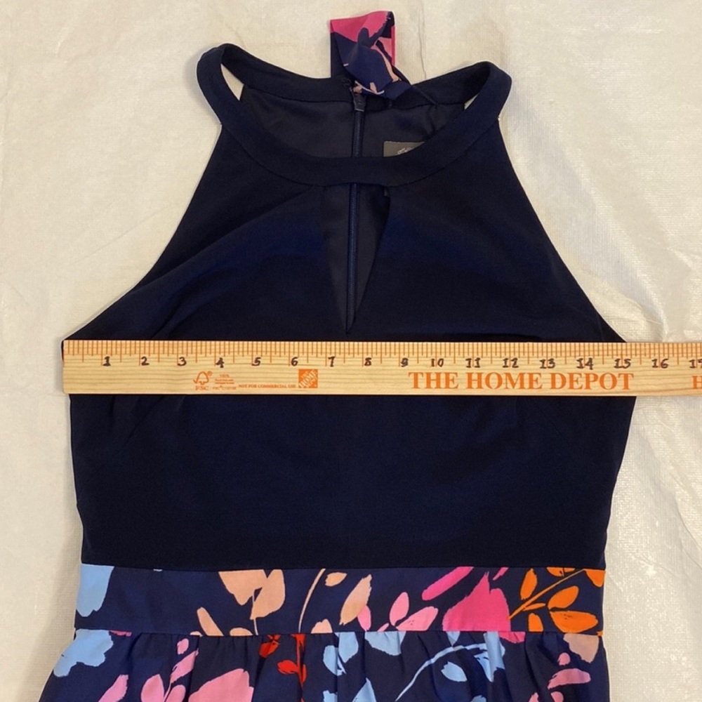 NWT Vince Camuto Navy Floral Maxi Halter Dress With Scarf - Size: 6 - Picture 9 of 11